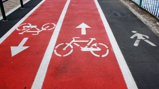 Torino- Inaugurato il nuovo tratto di pista ciclabile: più spazio ai ciclisti da Corso Vittorio a Piazza Carducci