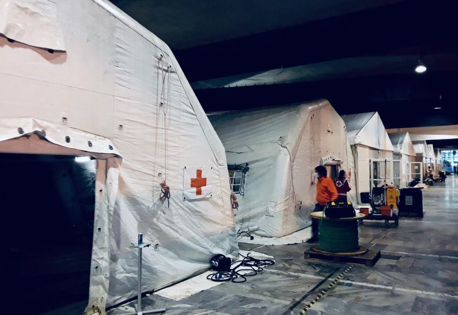 Torino – Pusher in fuga finisce nel Covid Hospital, inseguito fra i letti e arrestato