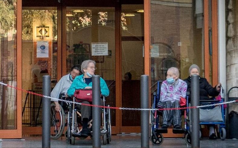 Piemonte – Nuovo focolaio dilaga in una casa di riposo: 82 anziani positivi su 96, è emergenza