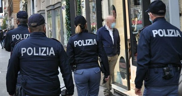 Assembramenti a Torino, arriva la stretta – Si intensificano i controlli in centro prima di Natale