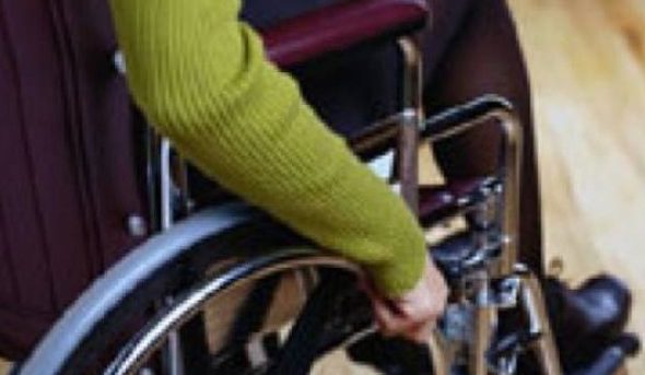 Vergogna a Porta Palazzo – Donna disabile in carrozzina rapinata da maghrebino