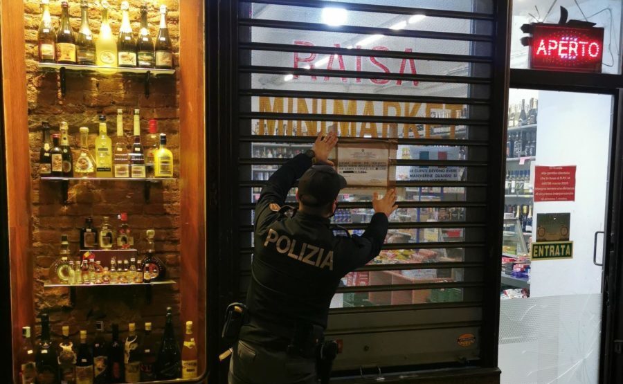 Torino – Troppa gente in negozio: chiuso market in via Nizza, multa al titolare