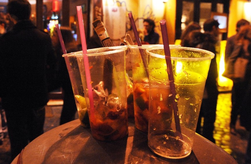 Torino – Organizzano festa di Natale fra amici, i vicini chiamano la polizia: tutti multati