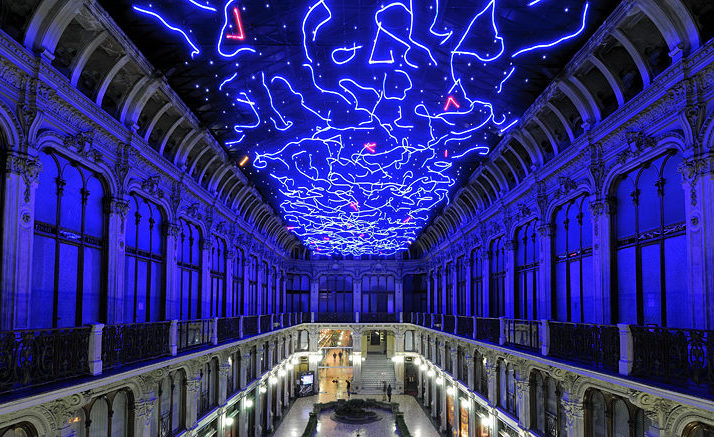 Torino – Le Luci d’Artista tornano a splendere in città. L’arte illumina le piazze: ecco dove