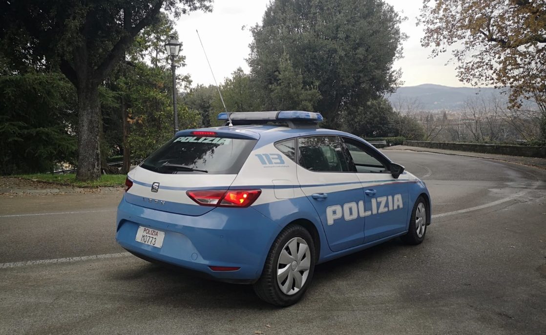 Torino – Esce per una passeggiata al parco ed è aggredito e rapinato da 3 persone, finisce all’ospedale