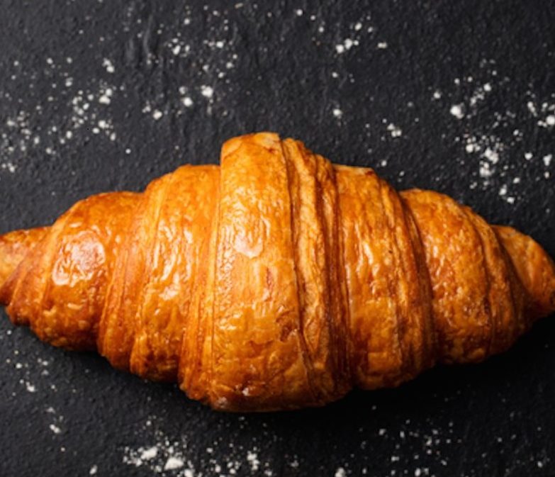 Torino – Sporcizia nel bar, brioches mal conservate: 4mila euro di multa al titolare