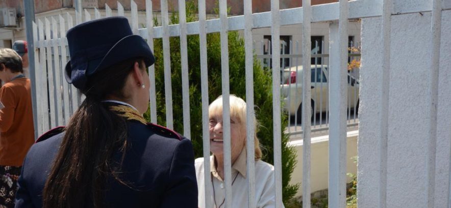 Torino – Ammalato e immobile a letto in lacrime: provvidenziale aiuto della Polizia che gli consegna un farmaco d’urgenza