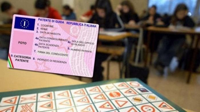 Torino – Fa l’esame di scuola guida spacciandosi per un suo amico: senegalese denunciato