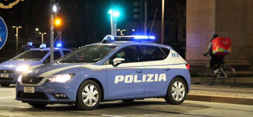 Torino – Gettano a terra un rider per rubargli la bici, a un altro rubano le pizze: arrestati