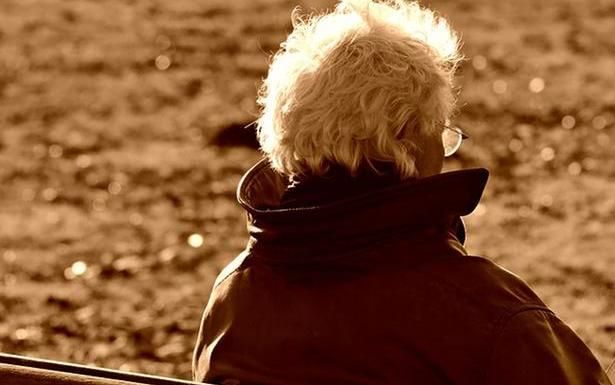 Torino – Anziana si perde e vaga di notte senza meta: soccorsa e portata a casa dalla Polizia