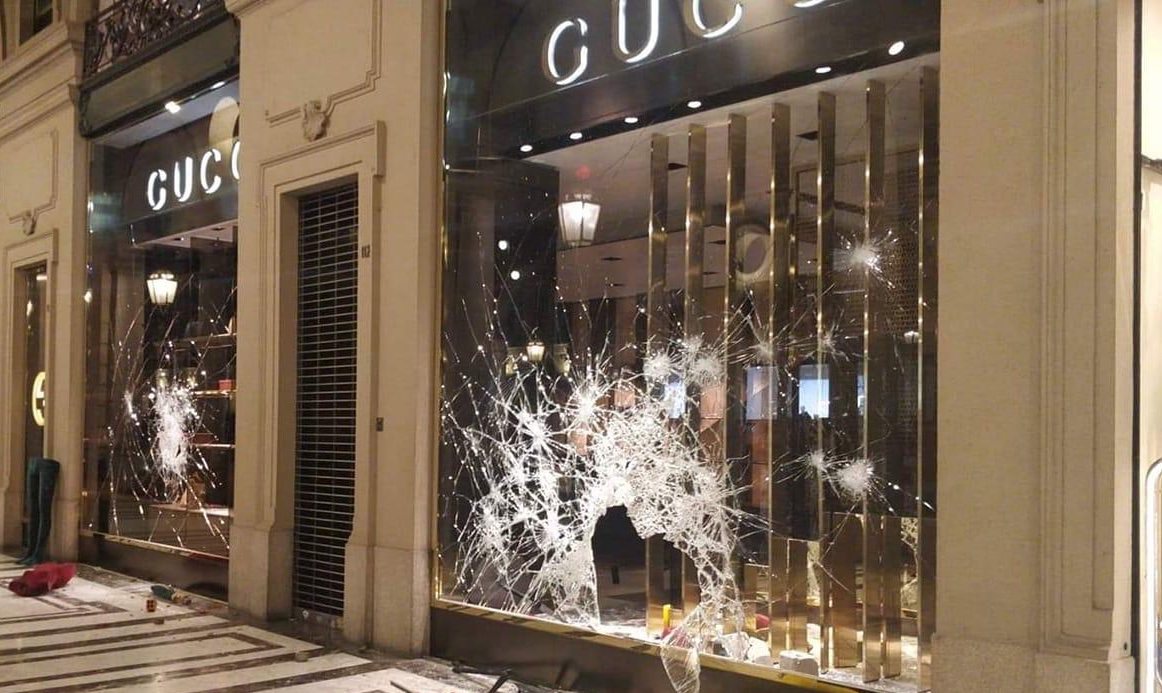 Torino – Notte di saccheggi nelle boutique del centro, raffica di arresti