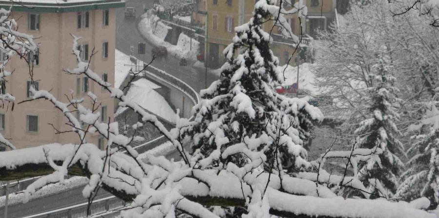 Tornano temperature fredde da pieno inverno: mezzo Piemonte sotto la neve – La situazione