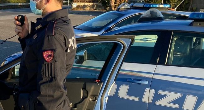 Torino – Ubriaco, tampona un’auto poi prende a morsi la compagna davanti alla Polizia: arrestato