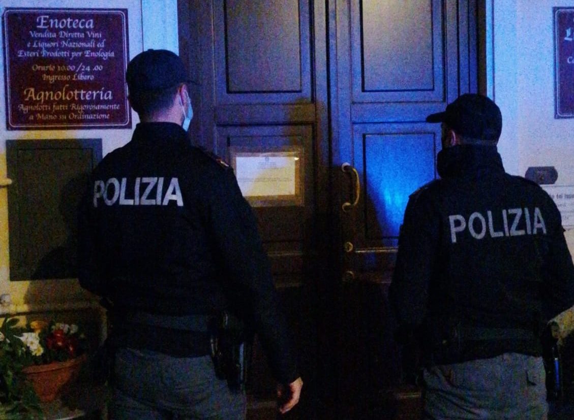 Torino – Tavolata al ristorante tipico piemontese, in barba alle restrizioni “Festeggiamo un compleanno”: tutti multati