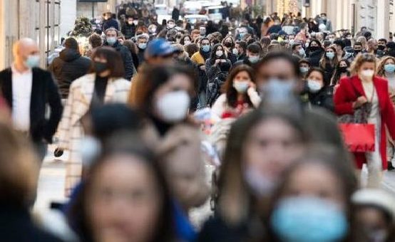 Torino – Vigilia di Pasqua di folle e assembramenti, nonostante la zona rossa