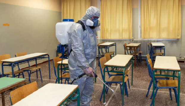Piemonte – Ritorno in classe per 300mila studenti. Chi resta a casa protesta in piazza “Priorità alla scuola”