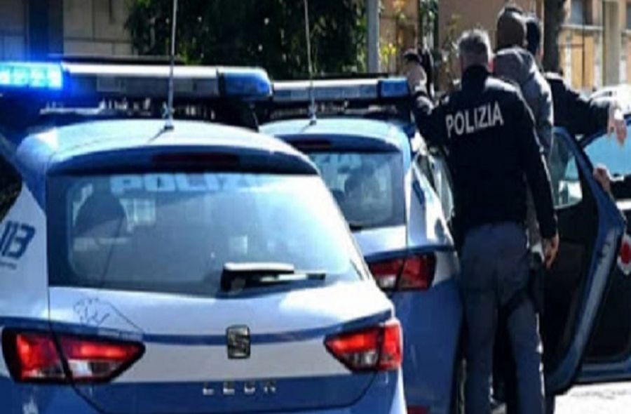 Torino – Scoperto market della droga in Barriera di Milano: dal ‘custode’ al corriere: tutti arrestati