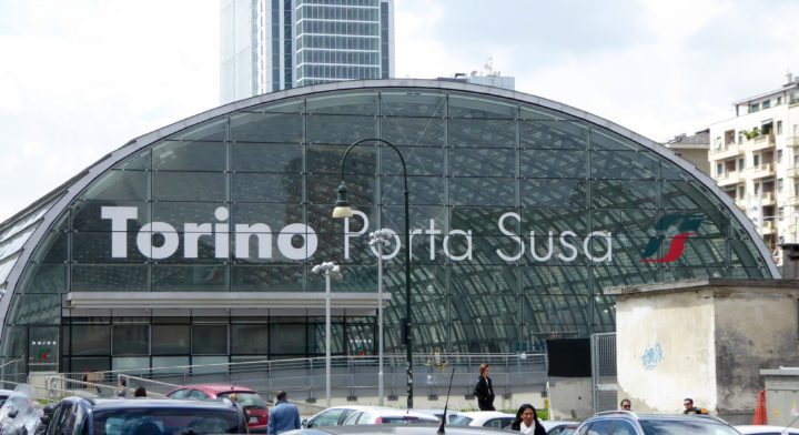 Torino – Coppia minacciata con un taglierino a Porta Susa: due arresti. Cosa è successo