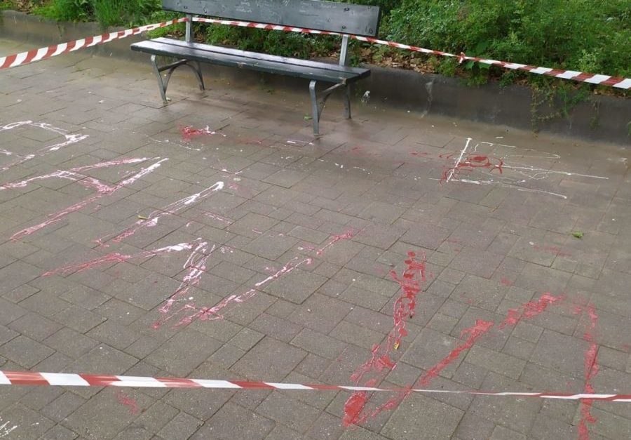 Torino – Atti vandalici in piazza Toti “La Città provveda subito a ripulire”