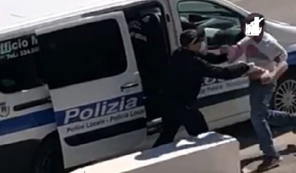 Torino – Nigeriano folle scaraventa a terra agenti della Municipale: trasportati all’ospedale