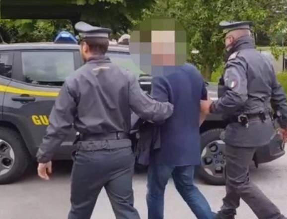 Piemonte – In manette ex sindaco, arrestato per truffa e peculato