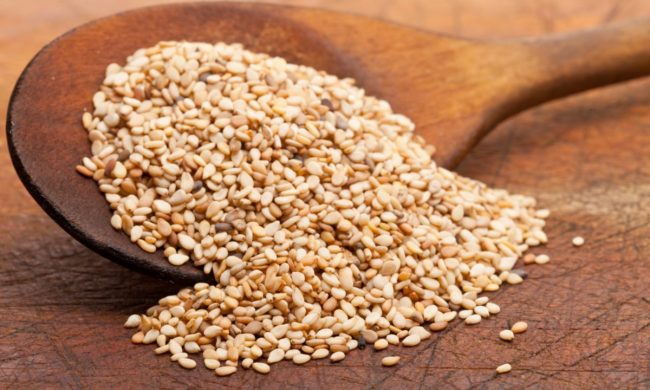 Torino – Ossido di etilene in semi di sesamo: sequestrate 500 tonnellate, 30 imprenditori coinvolti