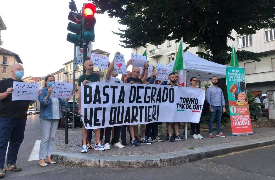 Torino – Alla Crocetta è allarme furti e aggressioni: i volontari scendono in strada per la protesta