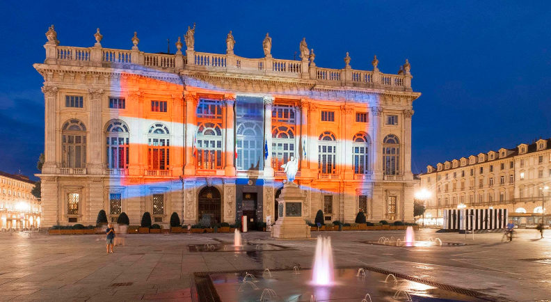 Torino – Palazzo Madama illuminato: il Drapò torna nella città della Mole