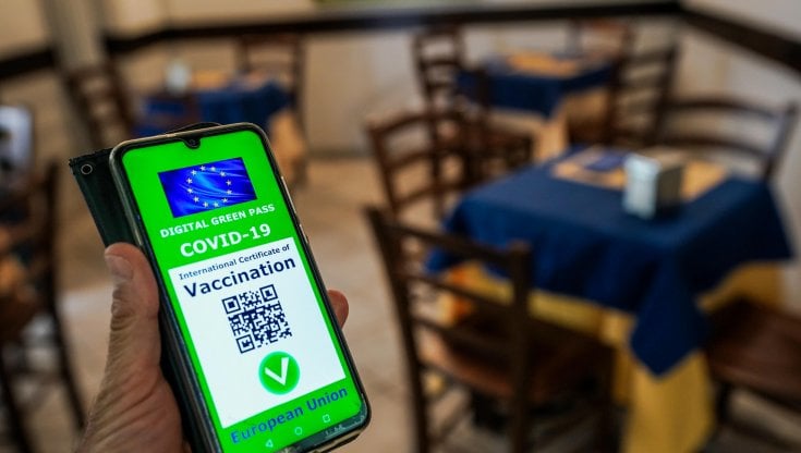 Torino – Chiuso Circolo Privato No Vax: molti soci ‘orgogliosamente’ senza Green Pass