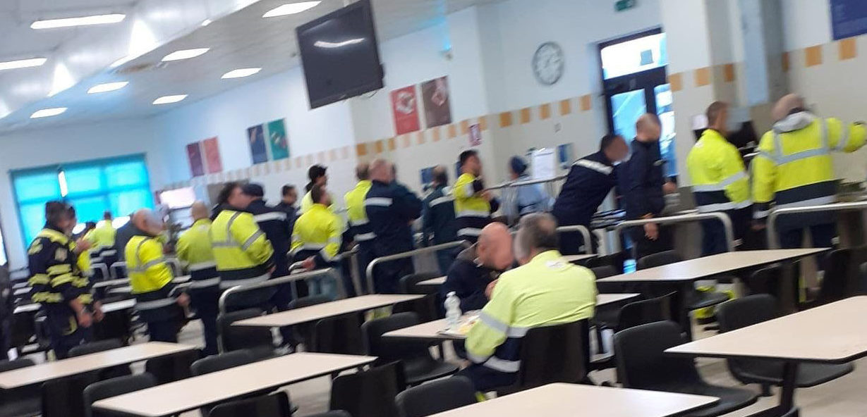 Torino – “Senza Green Pass niente mensa aziendale”. E i lavoratori scioperano, primo caso in Italia