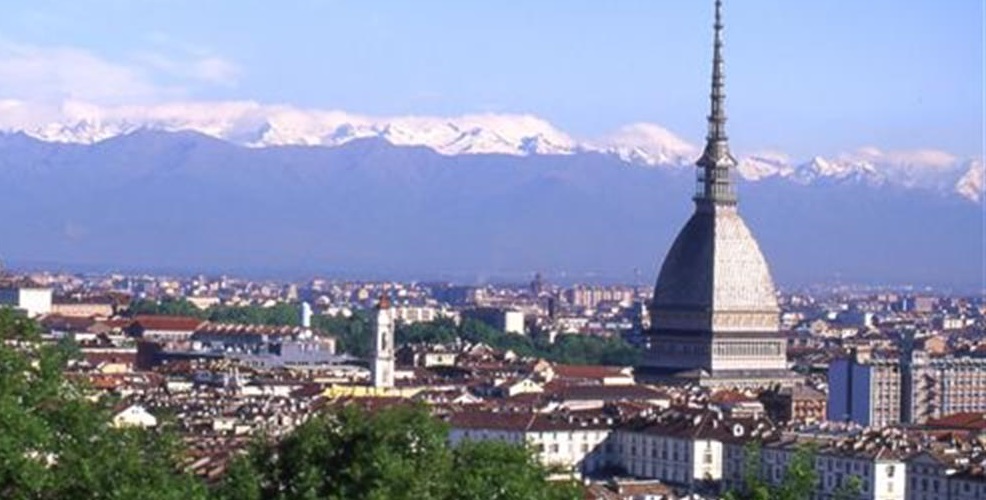 Torino – A Ferragosto boom di turisti: sold out Mole e musei, tanti stranieri in città