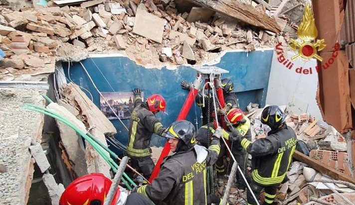 Torino – Crollo palazzina, al via le indagini: omicidio colposo o strage fra le ipotesi