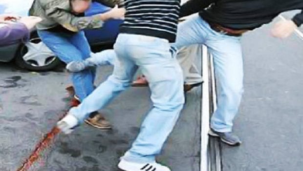 Torino – Ragazzo pestato a sangue in strada, è grave all’ospedale: due arresti per tentato omicidio