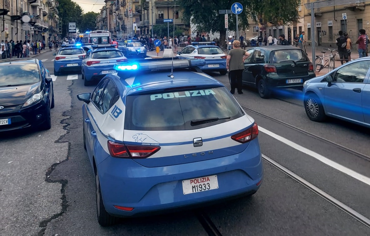 Torino – Esplode una nuova rissa in strada in Barriera: decine di persone coinvolte. Petrarulo “Ora basta, tolleranza zero”