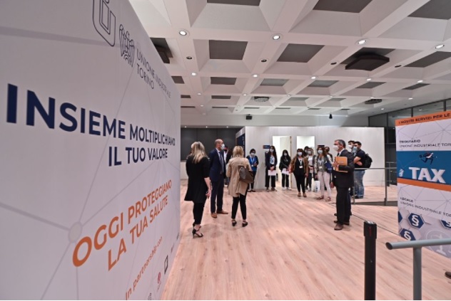 Il centro vaccinale dell’Unione Industriale di Torino diventa pubblico – Sarà aperto a tutti