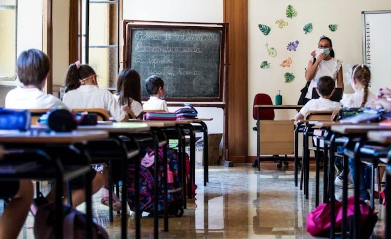 Torino e il Piemonte tornano a scuola – Addio Dad, mezzo milione di studenti in classe