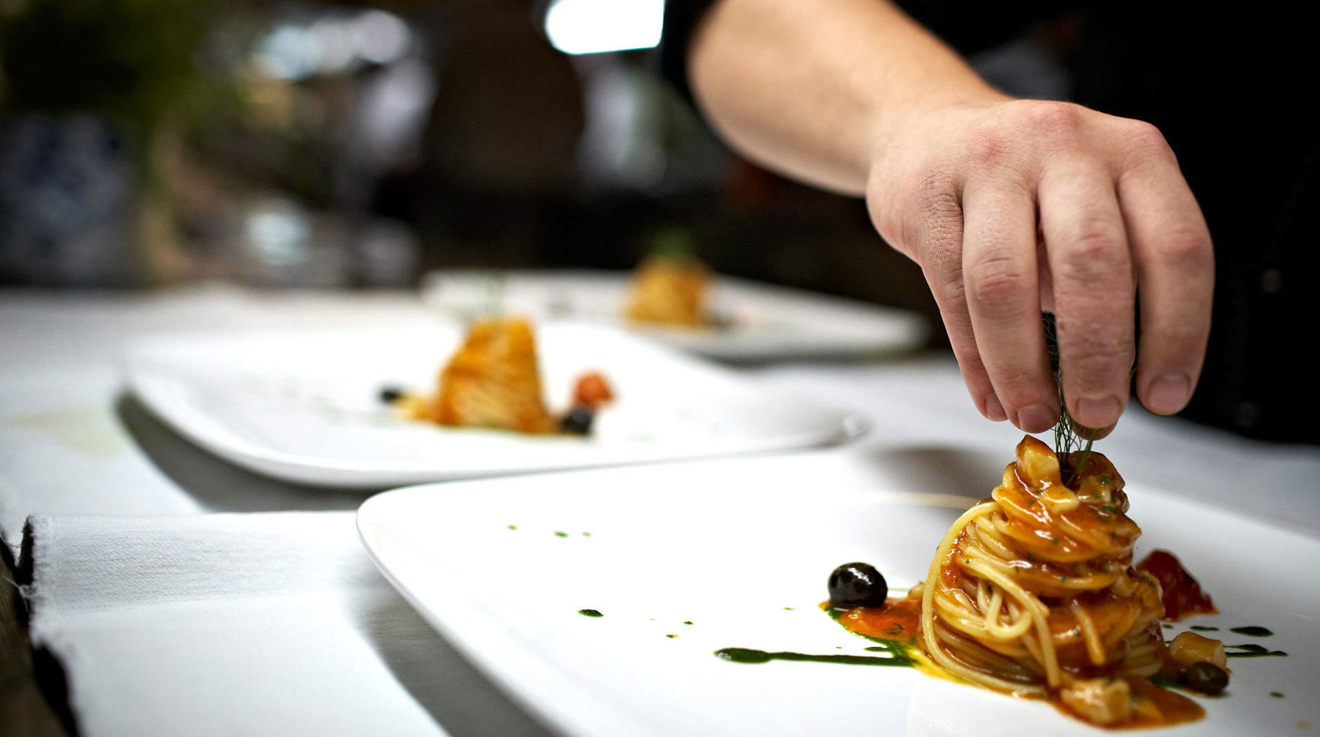 A Torino arriva un nuovo chef stellato – Apre il ristorante di un maestro delle materie prime piemontesi, ecco chi è