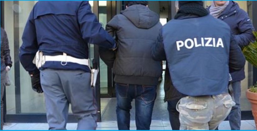 Torino – Ruba cellulare: maghrebino localizzato all’aeroporto. Ne aveva altri sei: arrestato