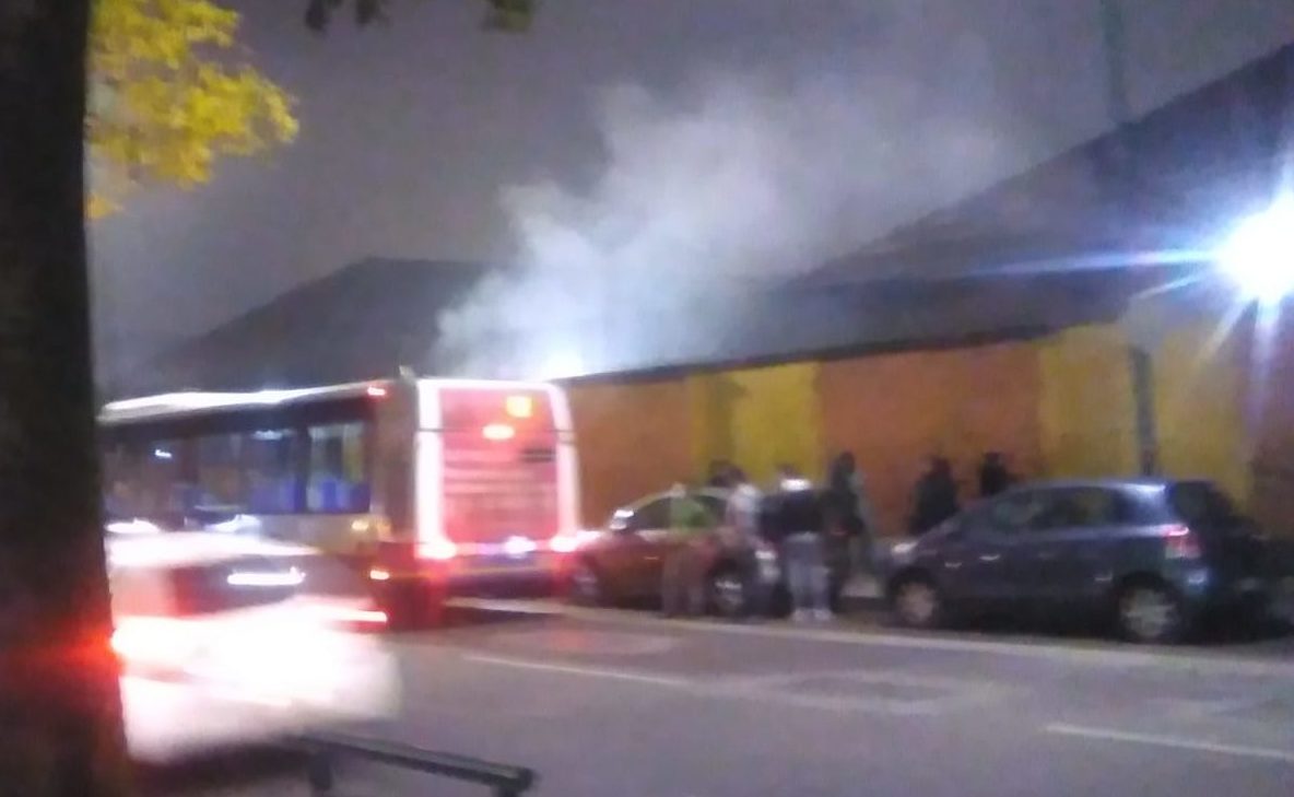 Torino Principio di incendio sul bus ’62’: passeggeri costretti a uscire in fretta. Video