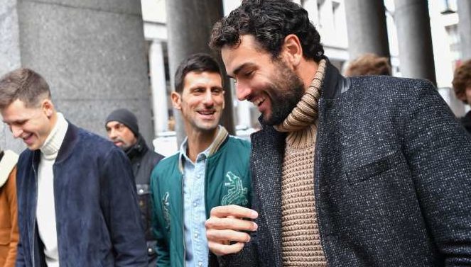 Torino – Atp Finals: bagno di folla per Djokovic all’Hotel Principi di Piemonte