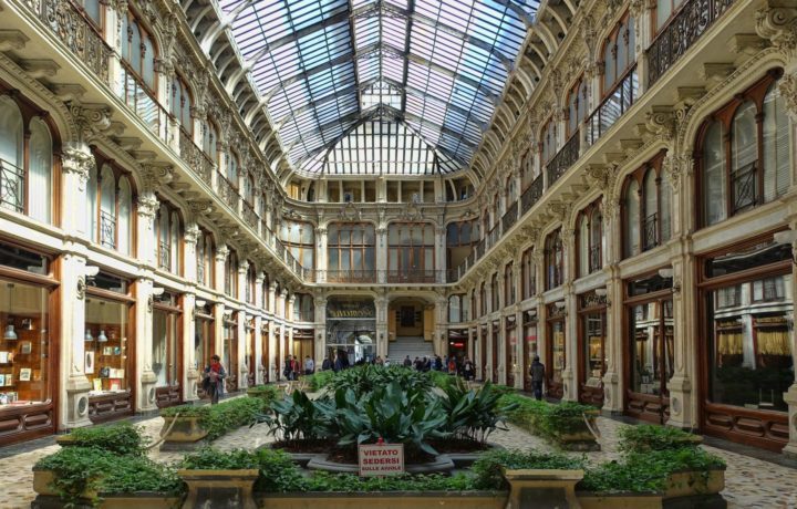 Torino – Riapre un pezzo di storia della città: la leggendaria Libreria Luxemburg (nata 150 anni fa) apre in uno spazio speciale INFO