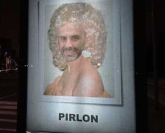 Torino – Il Bansky della Mole attacca Draghi e Pillon: “Voto contro il Ddl Zan, un abuso di potere”