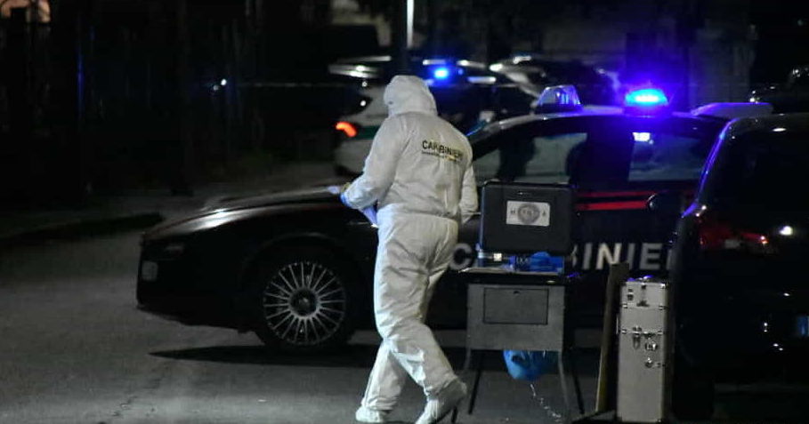 Torino –  Carabiniere eroe colpito da tre coltellate per sventare rapina, è gravissimo. “La misura è colma”