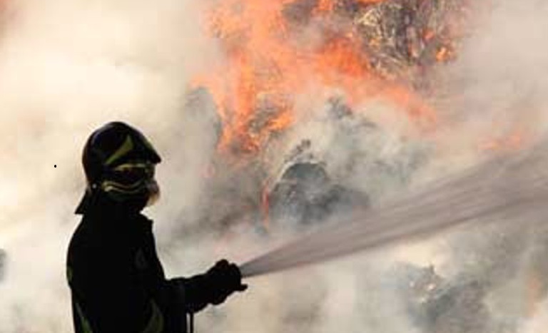 Paura a Torino – Mansarda in fiamme: palazzo evacuato