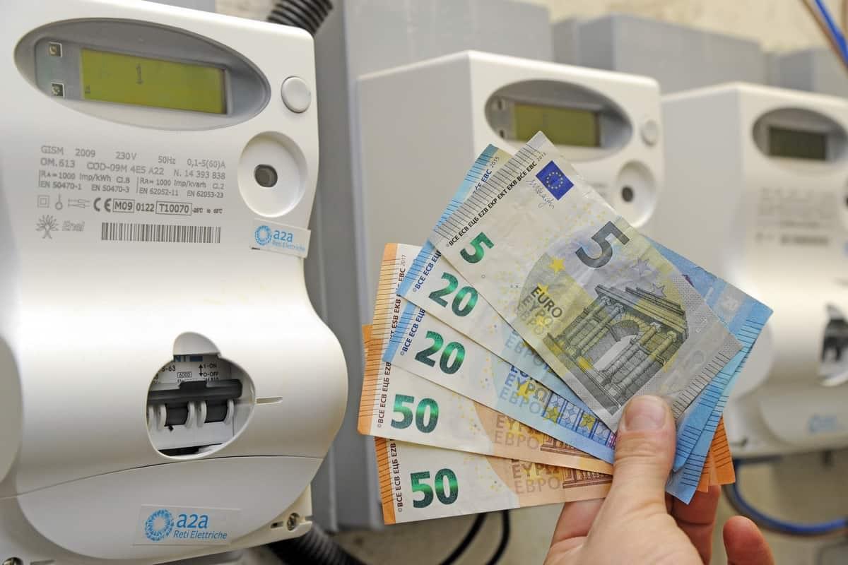 Il prezzo del gas diminuisce in Europa, ma in Italia le bollette aumentano – Ecco i motivi