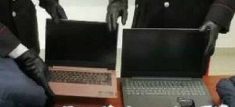 Torino – A 15 anni rubano i computer a scuola, poi li rivendono online: scoperti e denunciati