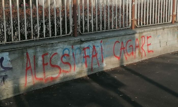 Torino – Scritte e minacce sui muri di Aurora contro consigliera FdI, dopo lo sgombero palazzina “Azioni inaccettabili”