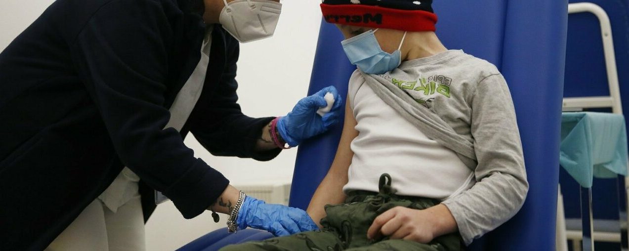 Torino – Vaccini ai bimbi al Valentino- Centinaia di dosi somministrate in poche ore