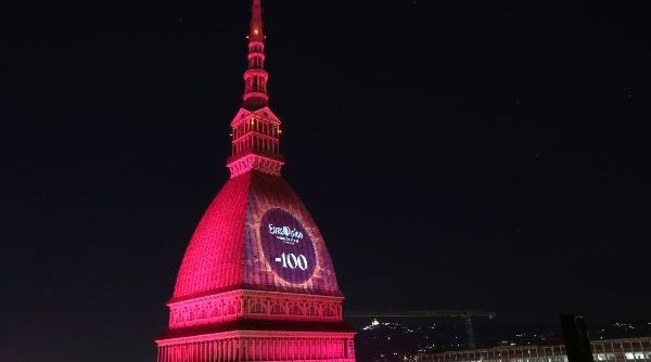 Eurovision Song: -100 giorni al più grande evento della musica a Torino. E sulla Mole parte il countdown FOTO