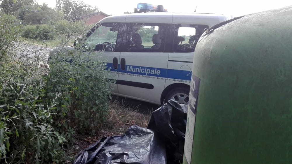 Torino – Titolare di una ditta abbandona rifiuti sul suolo pubblico. Ora rischia l’arresto